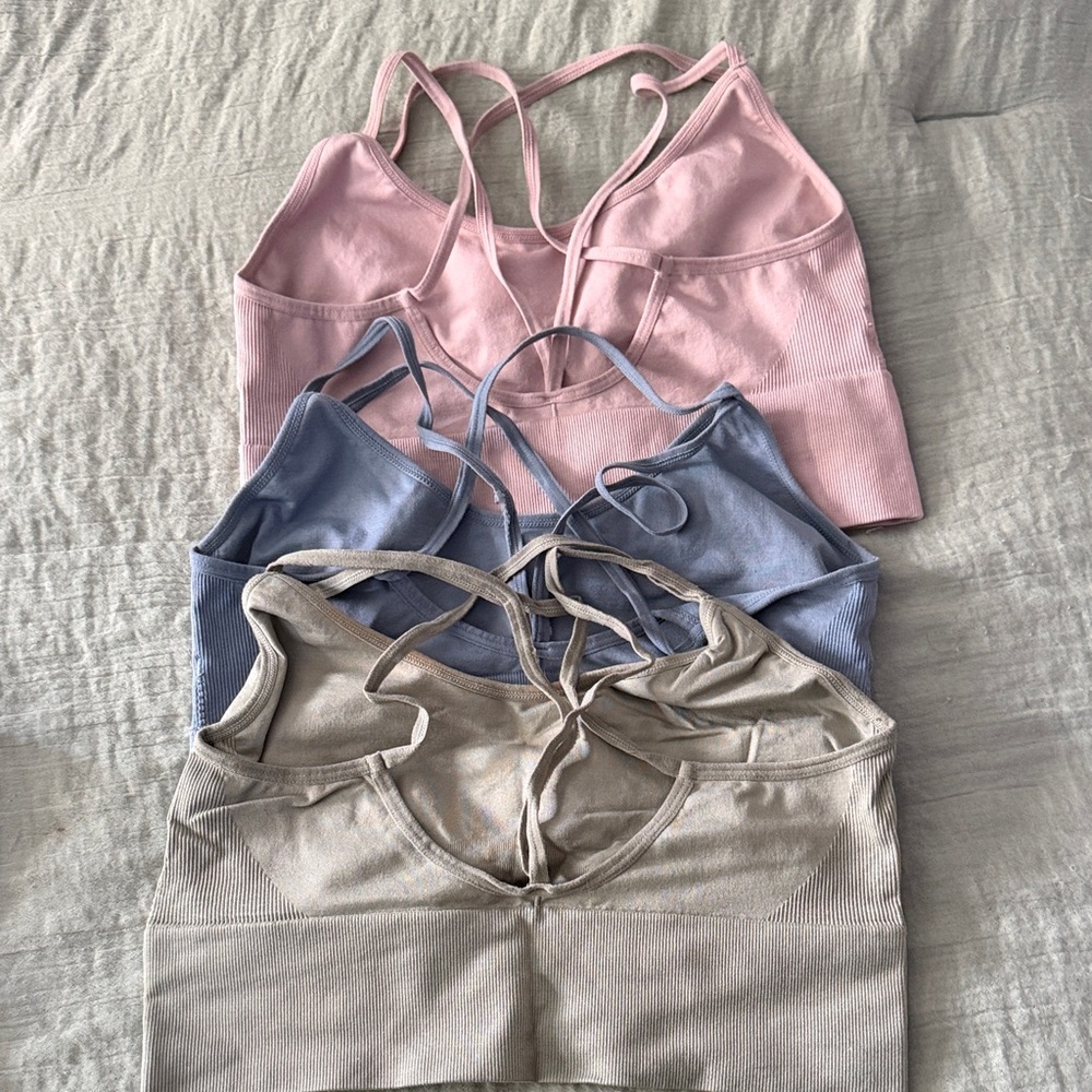 3-Pack Ribbed Seamless Sports Bra Set - Pink, Blue, Sage Green - Picture 2 of 2